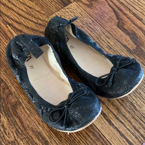 Girls Zara size 27(10) slip on black glitter shoes